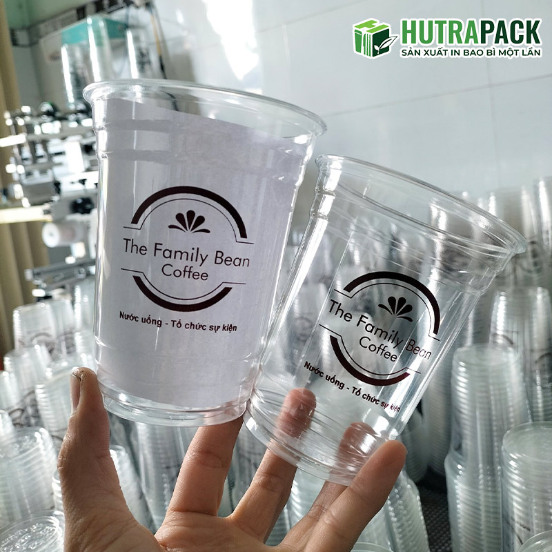 Chuẩn bị ly nhựa